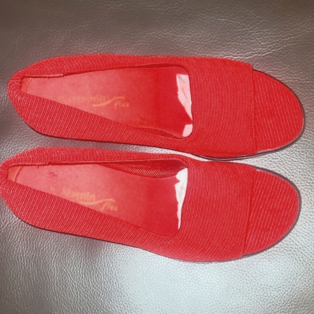 Jasmin Flex Brand new, size 7.5.